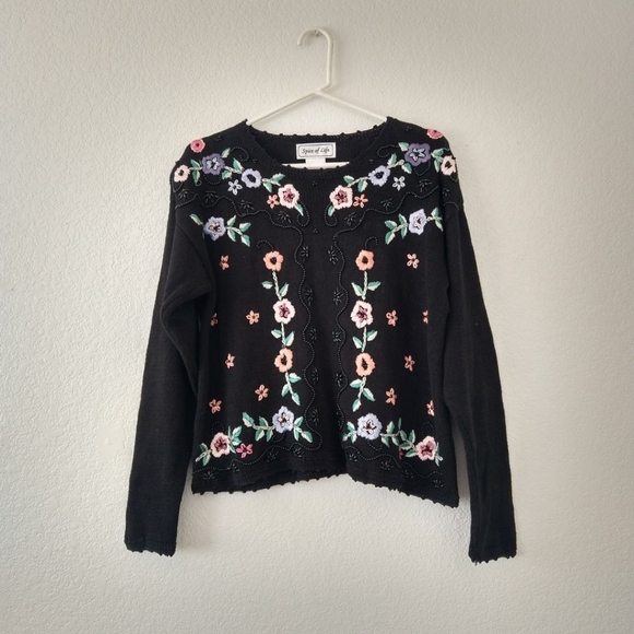 Spice of life Sweaters - Beaded embroidered floral vintage pull over sweater women's size large